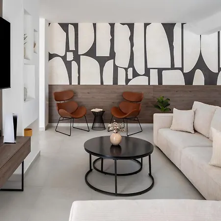 Villa Carmen With 5 En-suite Bedrooms, 48 Sqm Pool, 8km From Sea