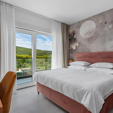 Villa Carmen With 5 En-suite Bedrooms, 48 Sqm Pool, 8km From Sea