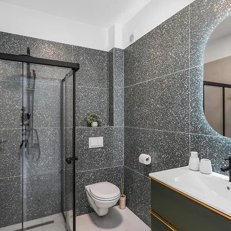 Villa Carmen With 5 En-suite Bedrooms, 48 Sqm Pool, 8km From Sea *