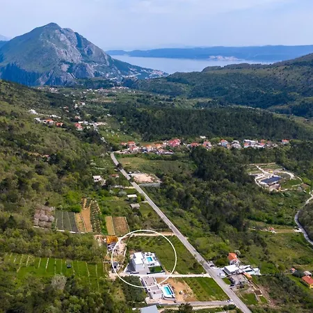 Villa Carmen With 5 En-suite Bedrooms, 48 Sqm Pool, 8km From Sea *